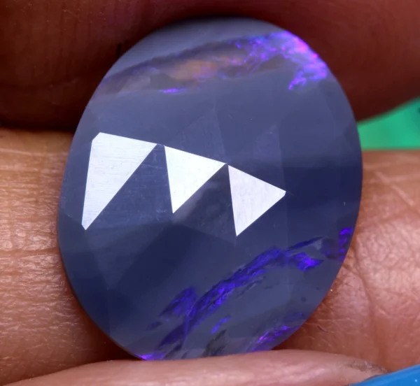 3.30 Cts Faceted Black Opal potch LO-9806 Lightningopals