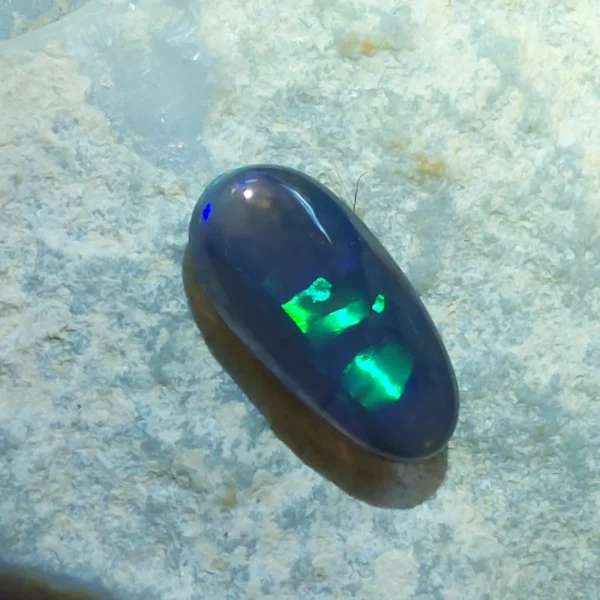 c7c4d08a-2b46-44b5-aa77-eec877c739c3 1.1ct Black Crystal Opal- L/Ridge