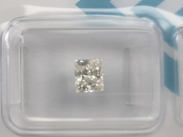0.93CT NATURAL DIAMOND IVVS2 IGI