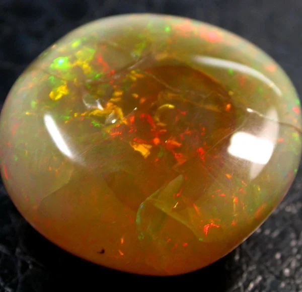 128cts massive Ethiopian Opal Specimen QOG 809