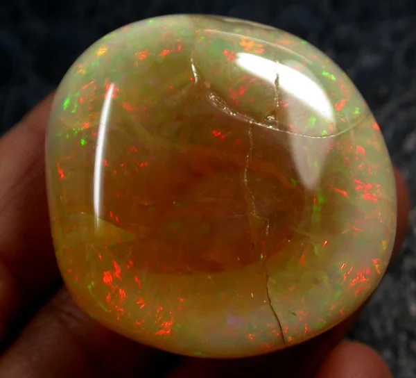 128cts massive Ethiopian Opal Specimen QOG 809